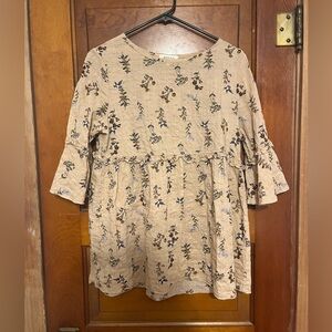 Hailey & Co. 
Size M